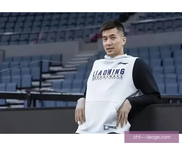 卢顿边锋汤森德自曝比赛体能秘诀竟是赛前啃鸡爪引发球迷热议持续